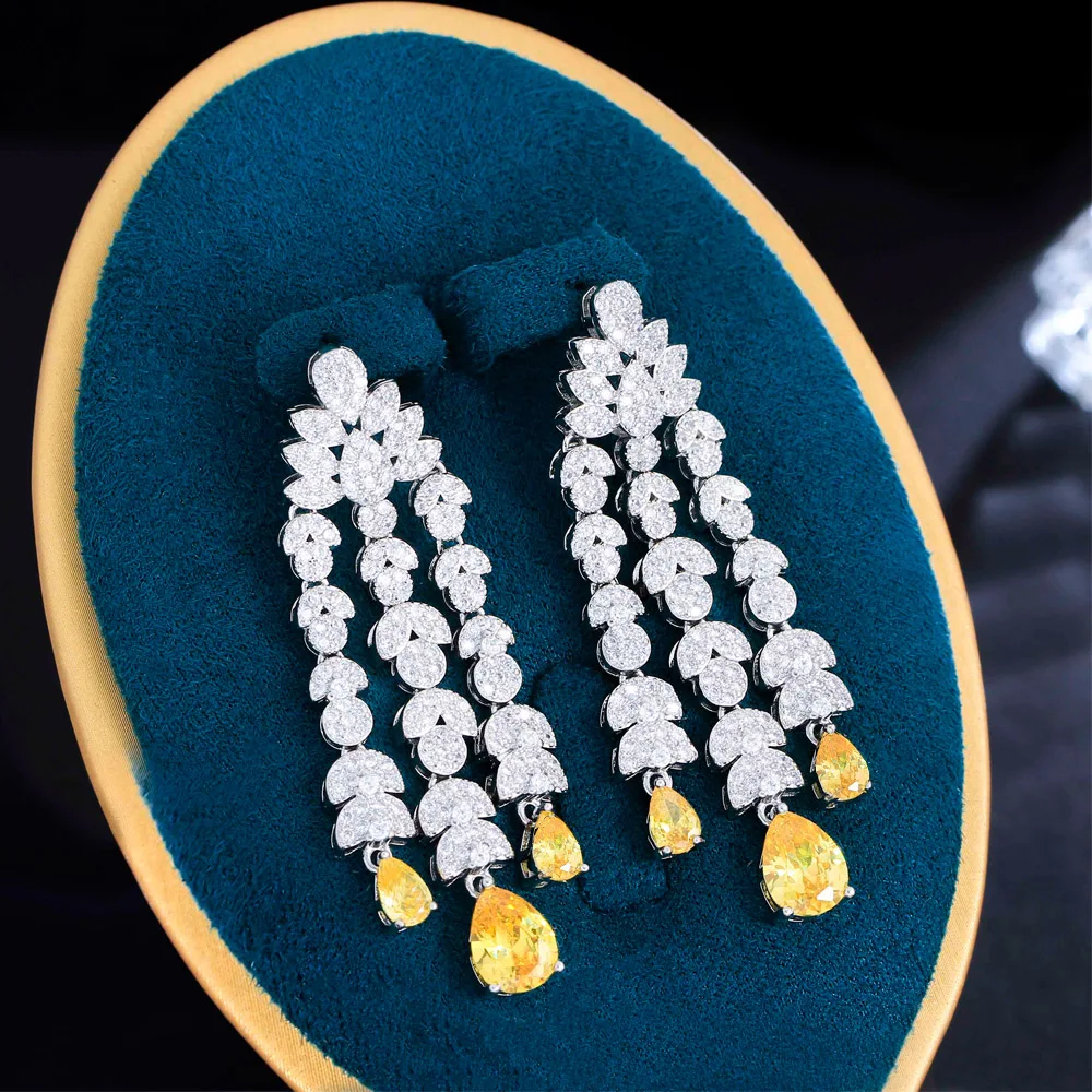 CWWZircons Glitzernde gelbe Wassertropfen-Zirkonsteine, lange, hängende, fransige Kronleuchter-Ohrringe für Damen, Hochzeit, Braut, Großhandel E0951 – Detail 4