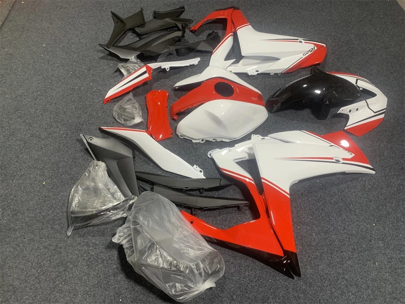 Motorcycle Fairing Kit for Yamaha R25 R3 15-18 years R3 2015 2016 2017 2018 White red fairing