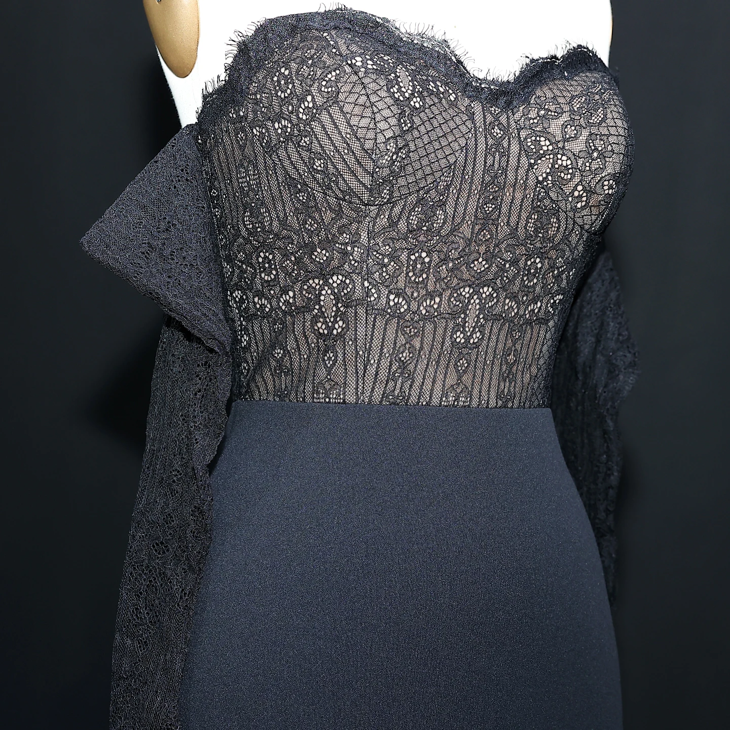 シャロンはレースブラックマーメイドストラップレスイブニングドレスと手袋でドレープ女性の結婚式アラビアウエディングドレスSF216カスタマイズ