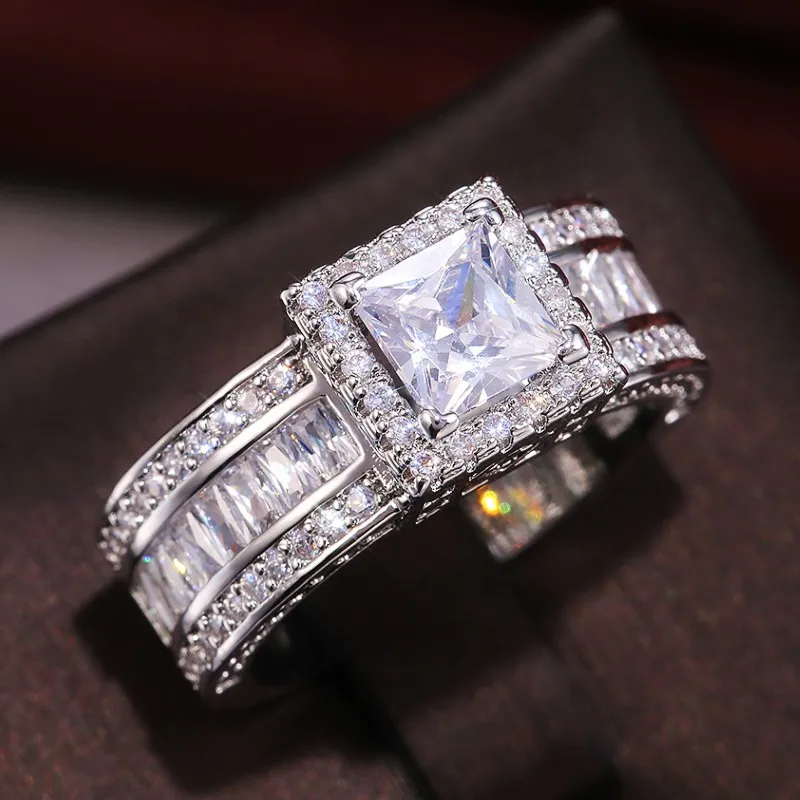 Huitan Classic Design Women Rings for Engagement Wedding Luxury Princess Square Cubic Zirconia Sparkling Bridal Rings Jewelry