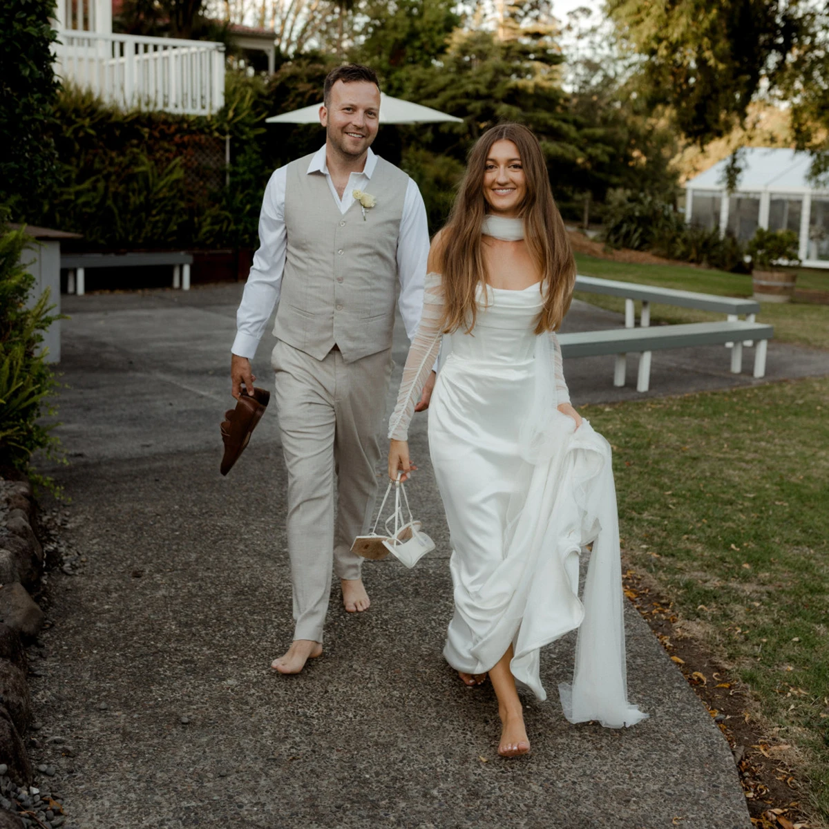 Ruched Cowl Neck Long Shirred Sleeves Simple Wedding Dress Customized Off Shoulder Tulle Scarf Ivory Elegant Civil Bridal Gown
