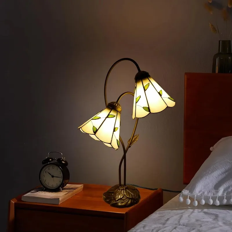 

Стеклянная настольная лампа с розовым цветком и металлической подставкой для украшения дома в спальне, гостиной, офисе или столовой