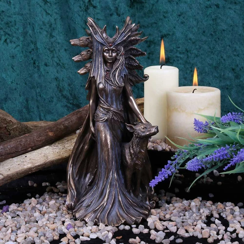 

Greek goddess of magic statue Hecate with dog resin craft ornaments living room table decoration witch hound