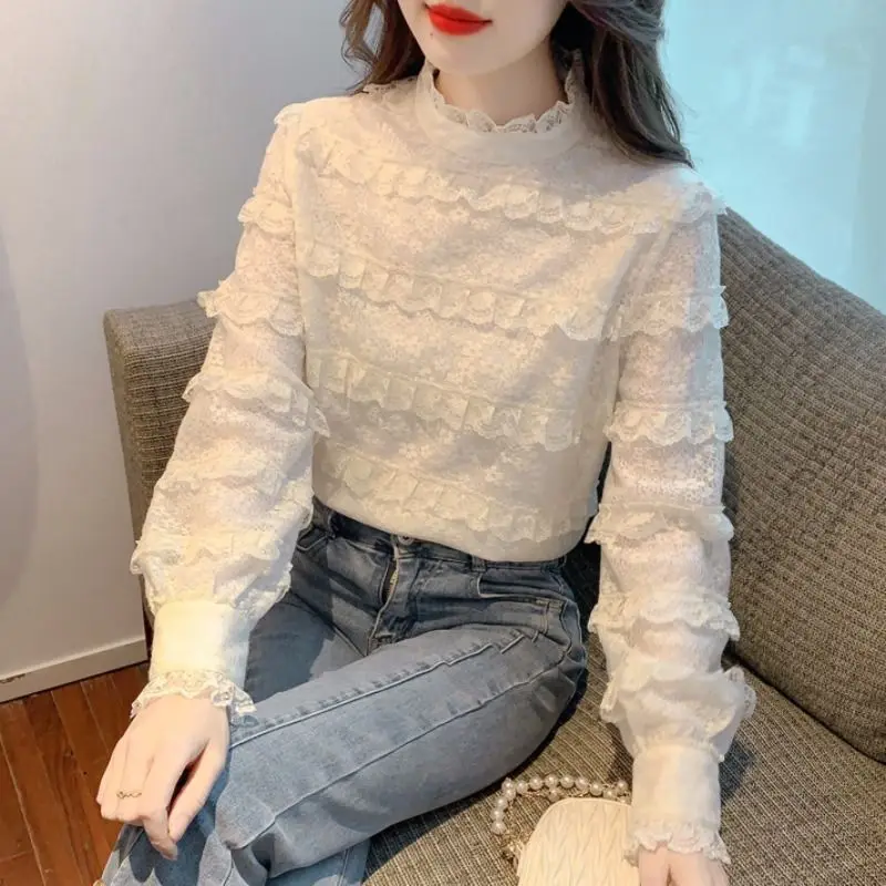 New Autumn and Winter Lace and Plush Thick Half High Neck Warm Bottom Shirt for Women Stylish and Stylish Interior Small Shirt