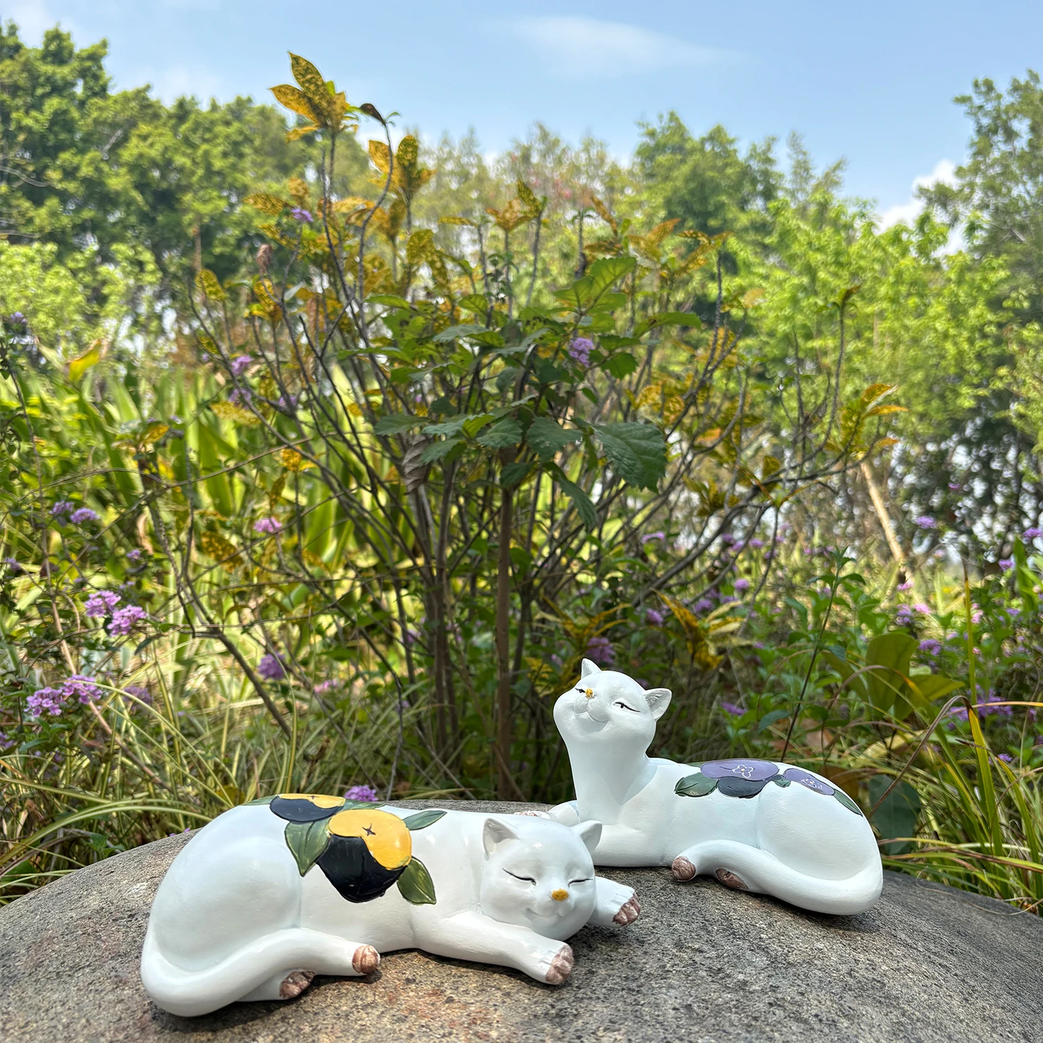 2Pcs Cute White Cat Garden Statue Resin Floral Cat Figurine Outdoor Yard Lawn Decor Ornament Waterproof Home Patio Decoration - view 3