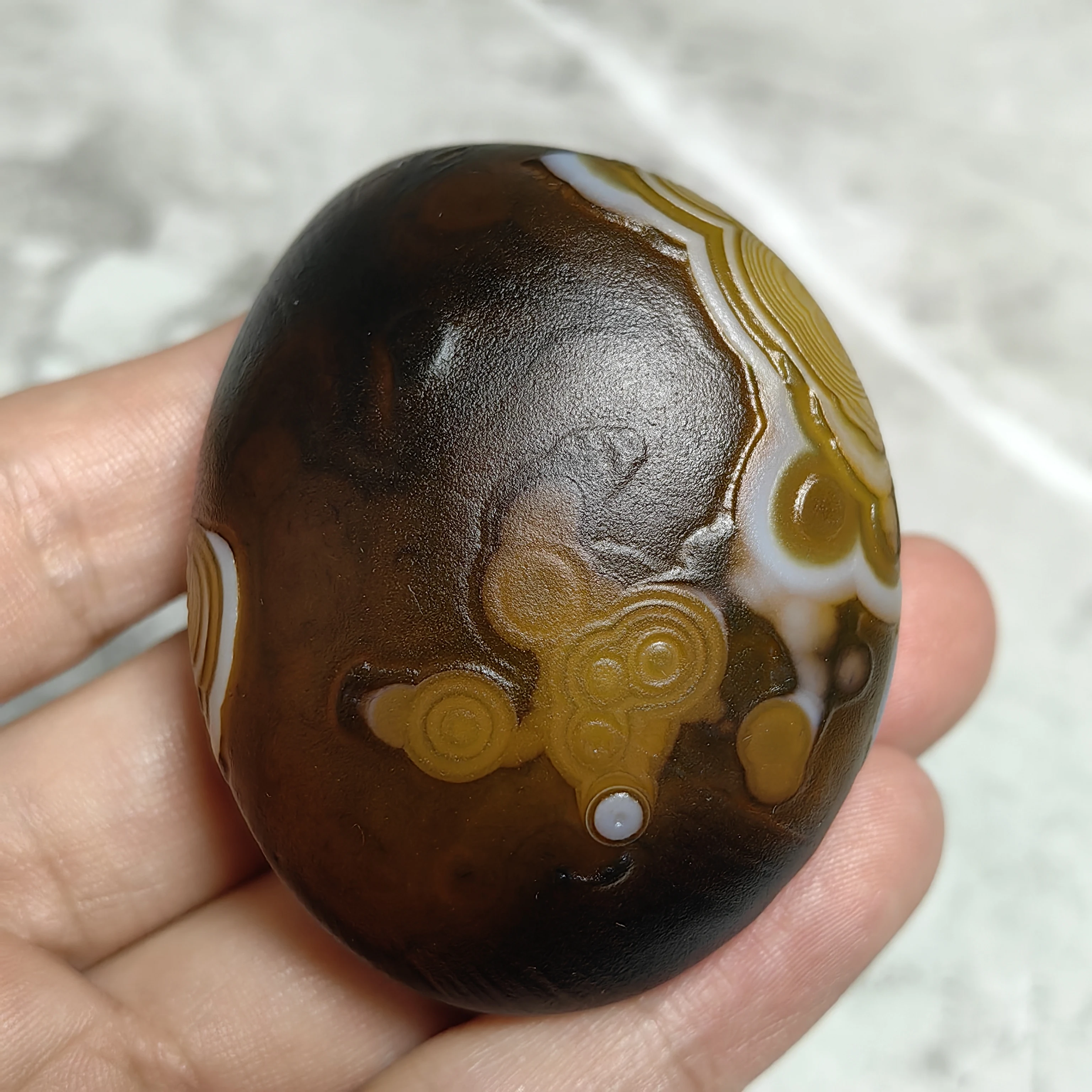 Pure Natural Haut-relief Divine Eyes Agate Palm Stones for Spiritual Meditation, Stress Relief, Energy Work, Against Negativity