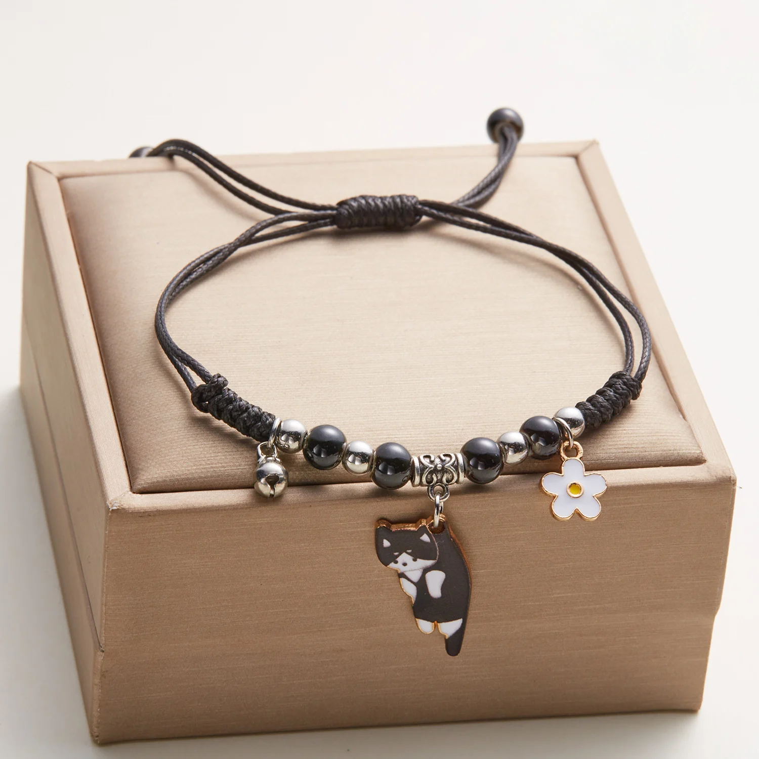 Cute Cartoon Animal Black Cat Daisy Flower Pendant Bracelet for Women Girl Fashion Charm Couple Friendship Bracelets Jewelry