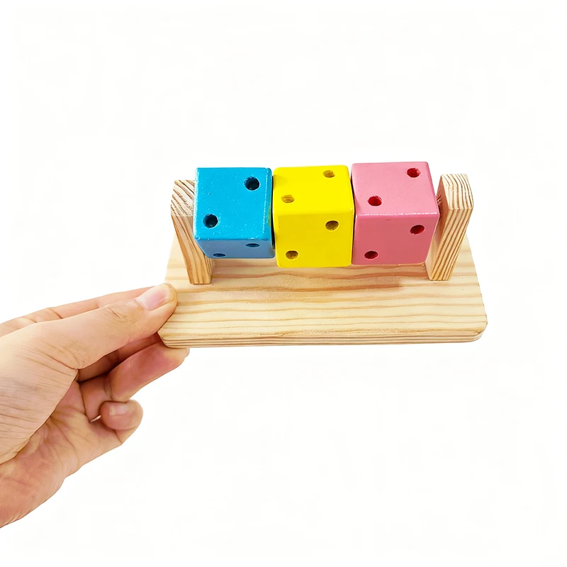 Divertente criceto cubo magico giocattolo da masticare in legno esercizio allenamento intelligente blocco di legno colorato per piccoli animali criceti sport
