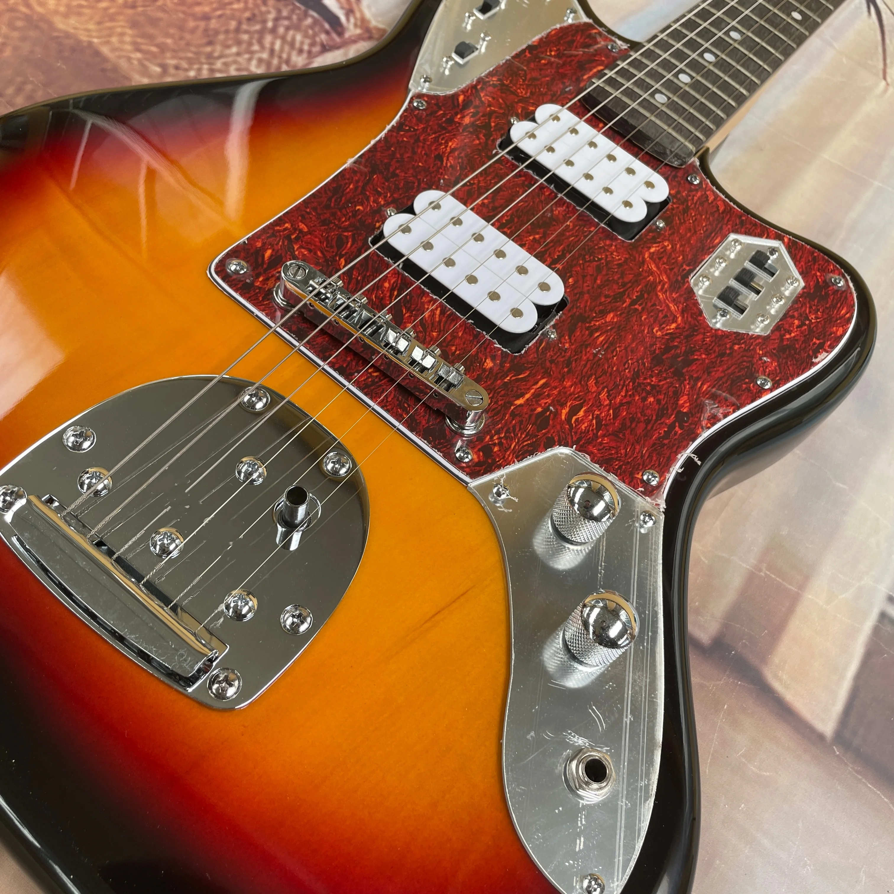 Classic Sunset Model Electric Guitar, with Vintage Pickguard and Independent Control Circuit Guitars, a Vintage Rock Guitarra view 5