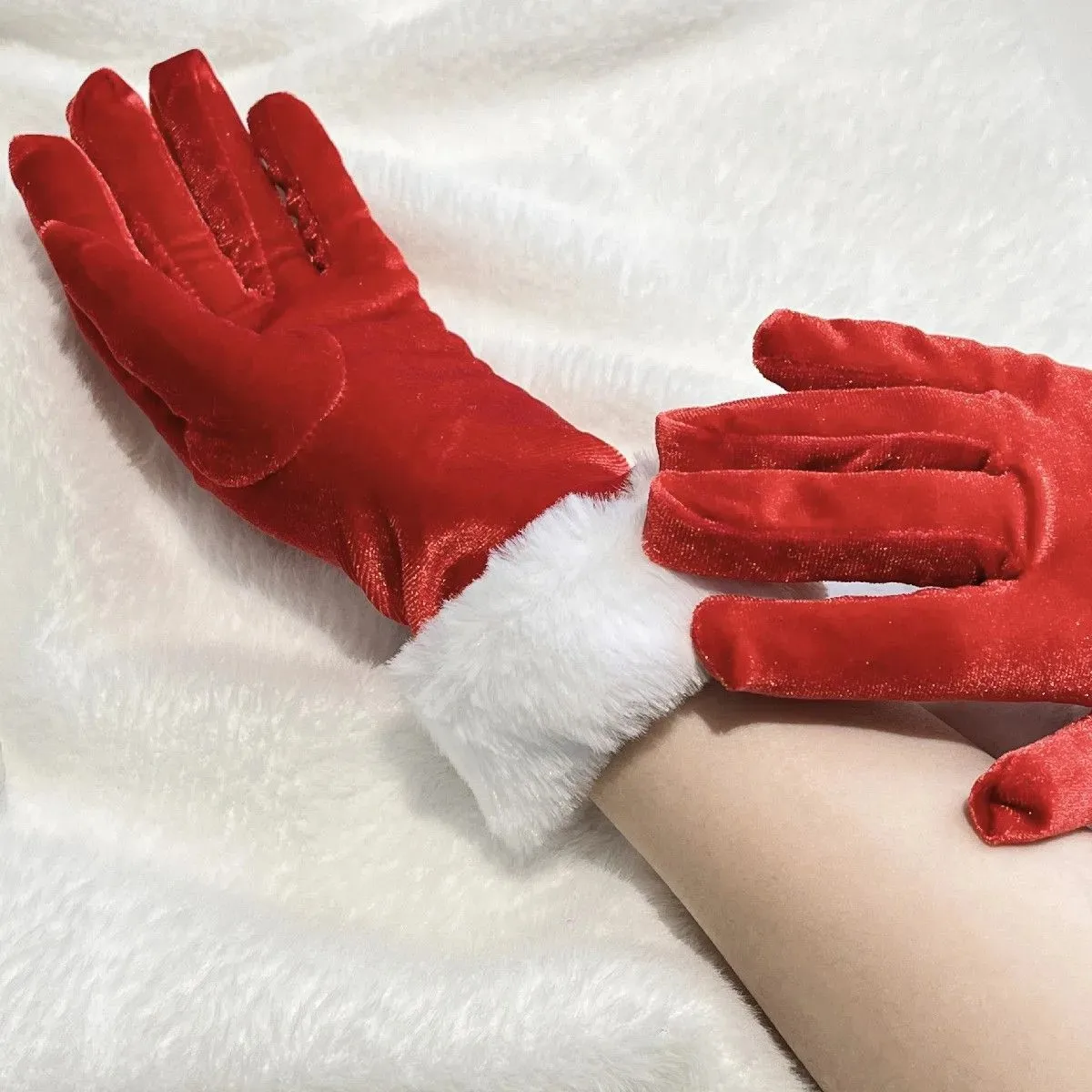 قفازات سانتا كلوز قفازات من الفرو الصلب للحفلات قصيرة حمراء كاملة الأصابع قفازات عيد الميلاد الاحتفالية إكسسوار أزياء نسائية هدية السنة الجديدة