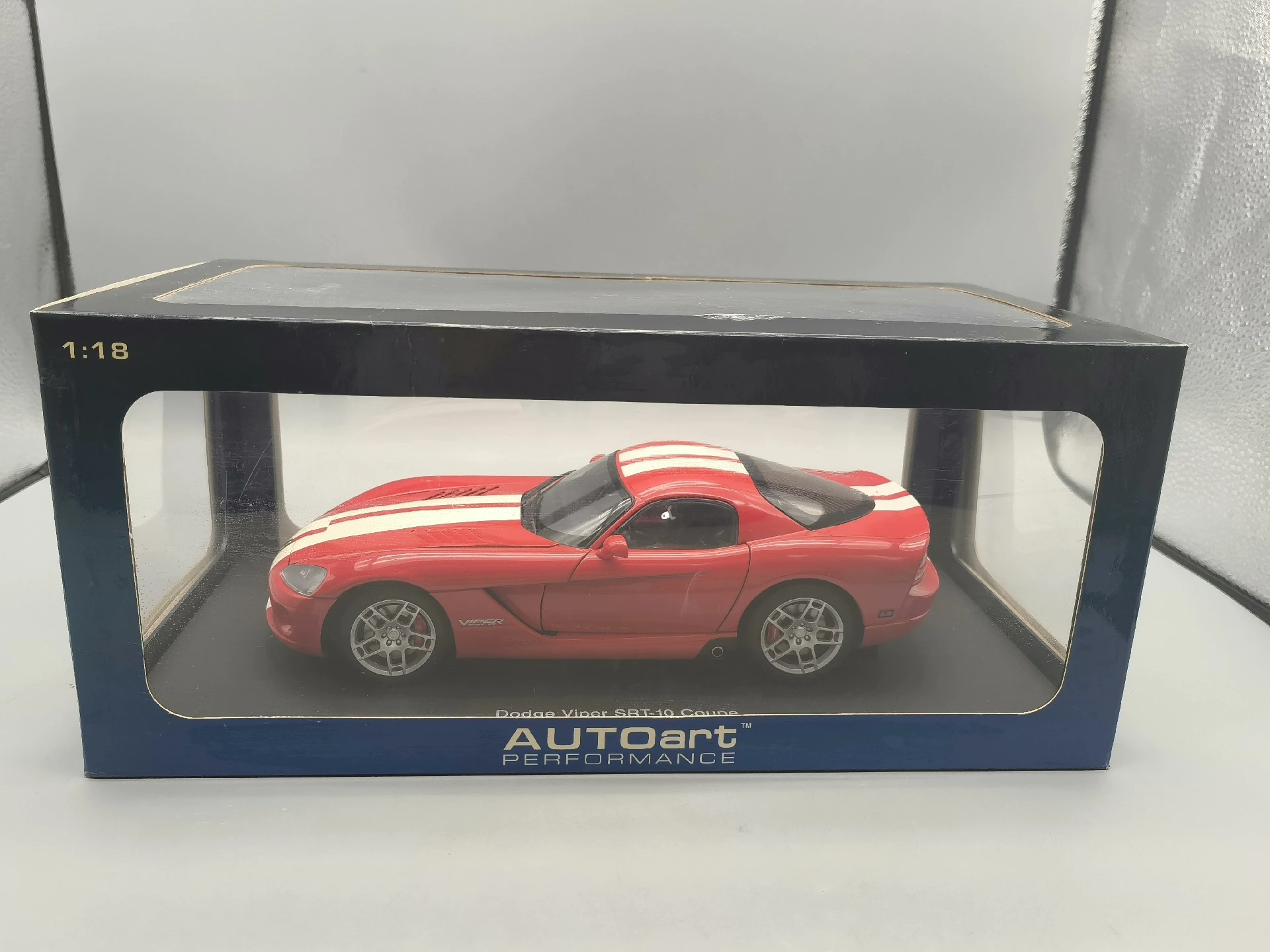 Autoart 1:18 VIPER SRT-10 كوبيه 2006 أحمر/أسود محاكاة طبعة محدودة جميع سبائك معدنية مفتوحة ثابتة سيارة لعبة مجسمة هدية #6