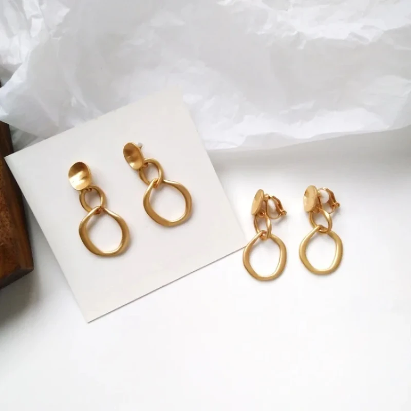 Simple Elegant Hollowed out Metal Round Slice No Pierced Hole Clip Earrings Without Piercing For Women Ears Clip on Earrings