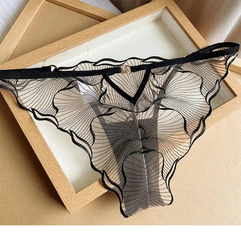 Picture 7: Sexy Utra-thin Embroidered Underwear Transparent Lace Bra Set