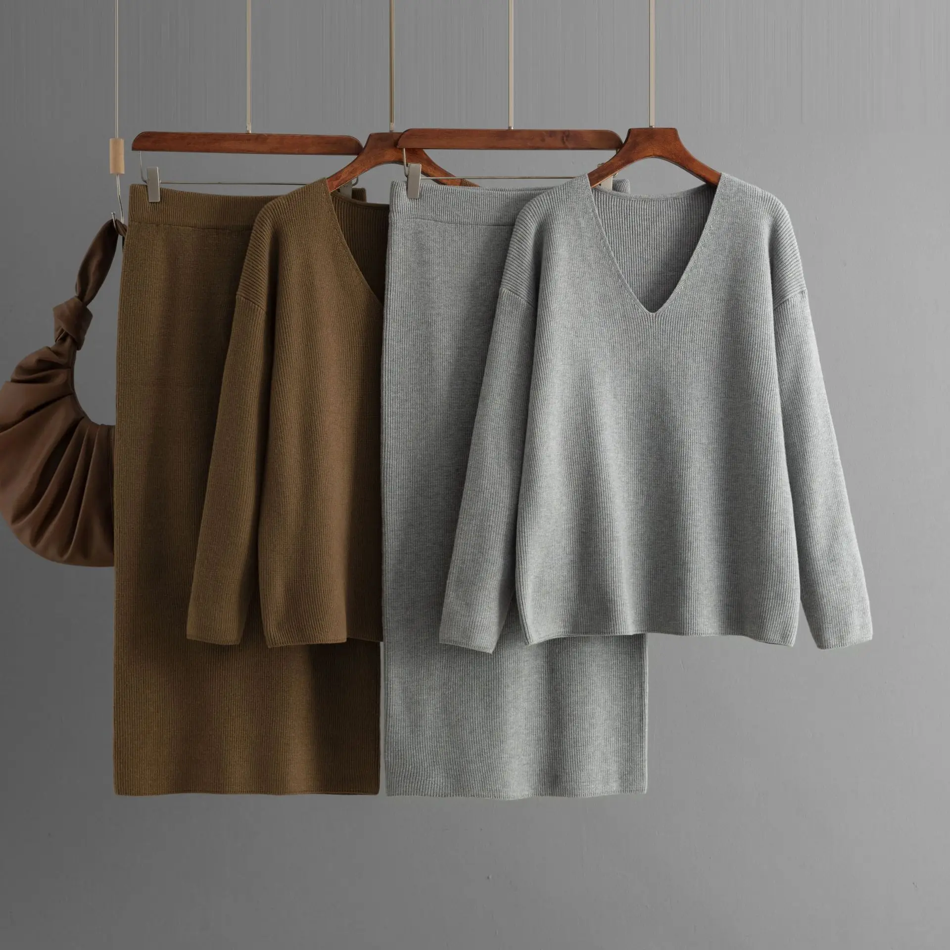 

New Fashionable Gentle Sweater Two Pieces Suits Women Loose Warm Pullovers+Split Long Skirt 2025 Winter Casual Knitted Sets Wh10