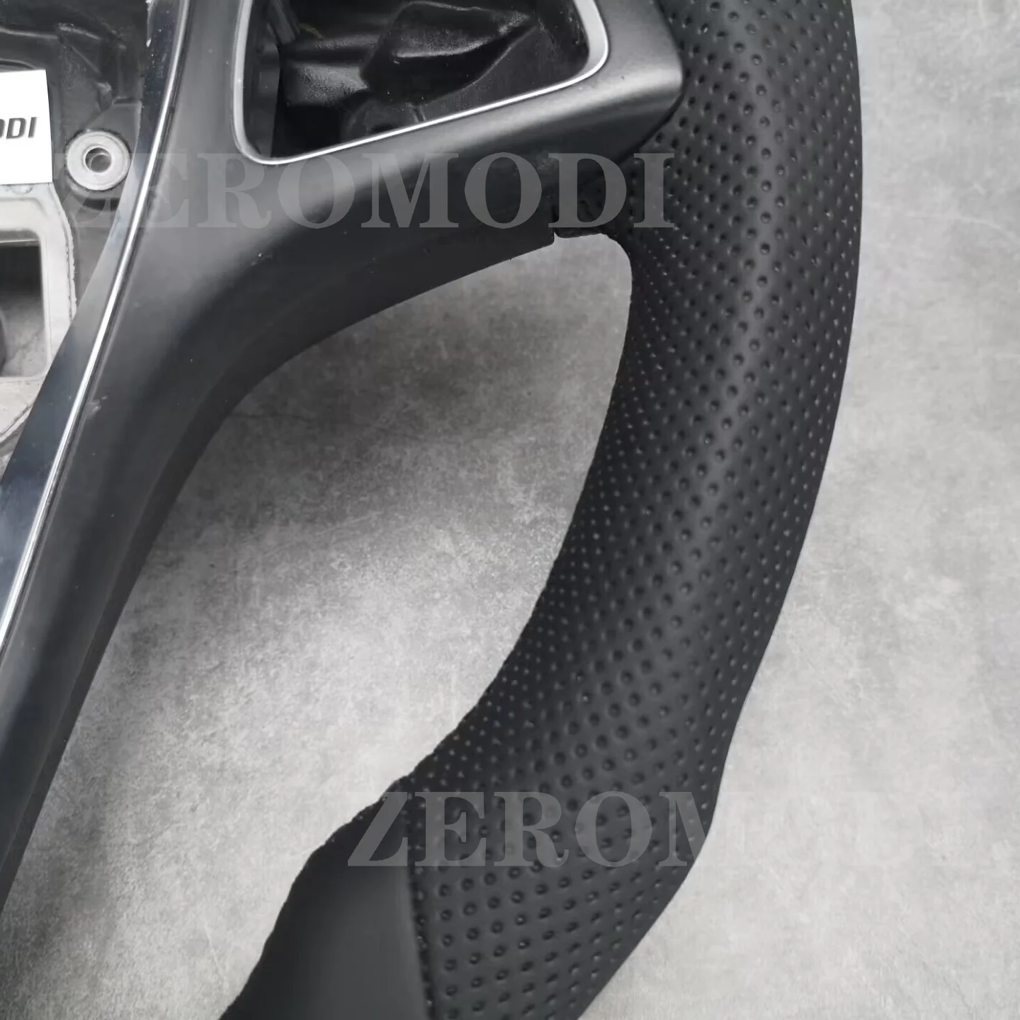 Perforated Leather Steering Wheel For Mercedes Benz E C CLS W218 W212 W204 W207 Class