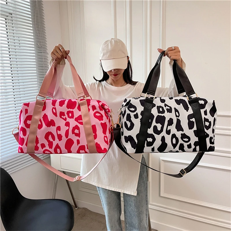 2024 New Fashionable Travel Duffle Bags Fitness Gym Ladies Weekend Handbags Wet And Dry Separation Women Leopard Big Nylon Tote