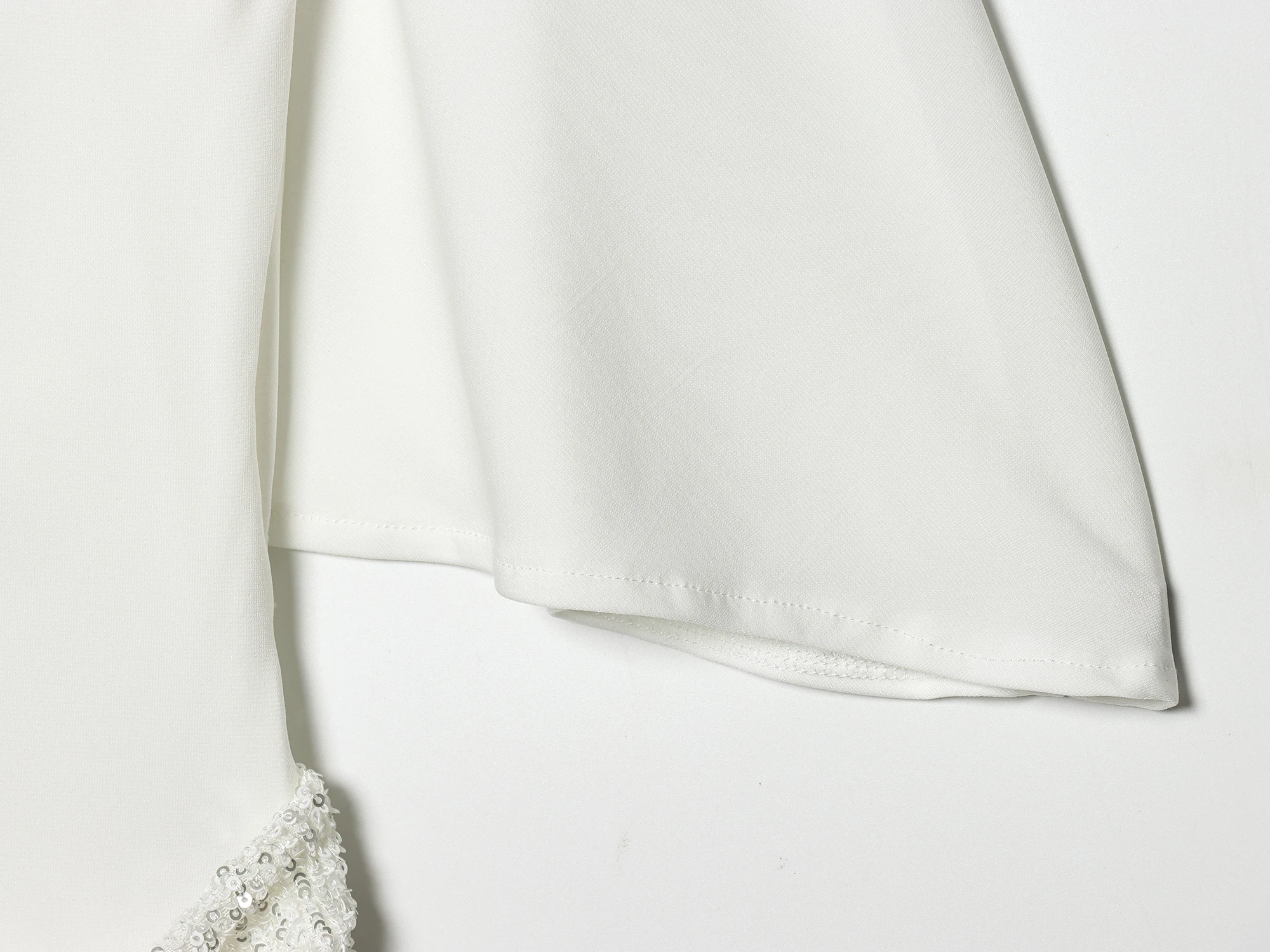 KONDALA Sexy Rückenfreies Pailletten-Kleid für Dates, Feiertage und Partys Elegantes Minikleid 2026 Sommer Trendiges Damen-Kurzarmkleid – Detail 8