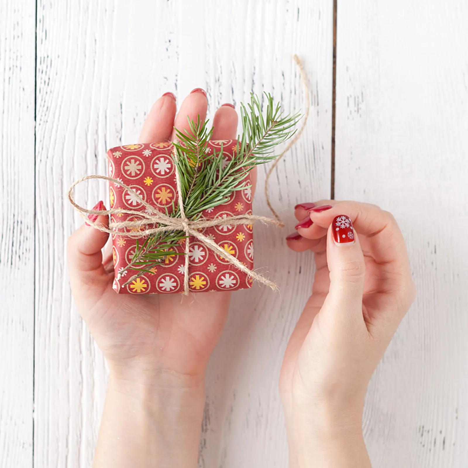 

48Pcs Christmas Fake Nails Full Cover Press on False Nails for Girls Festive Reindeer Snowflake Nail Art Decor Xmas Manicure