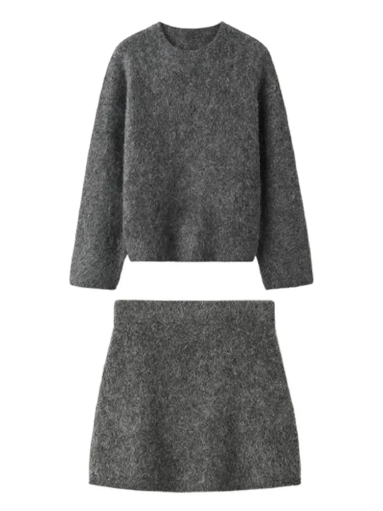 Suéter de punto de Mohair gris para mujer, conjunto de falda de 2 piezas, Jersey recortado de cuello redondo de gran tamaño, trajes de moda, ropa de viaje para mujer