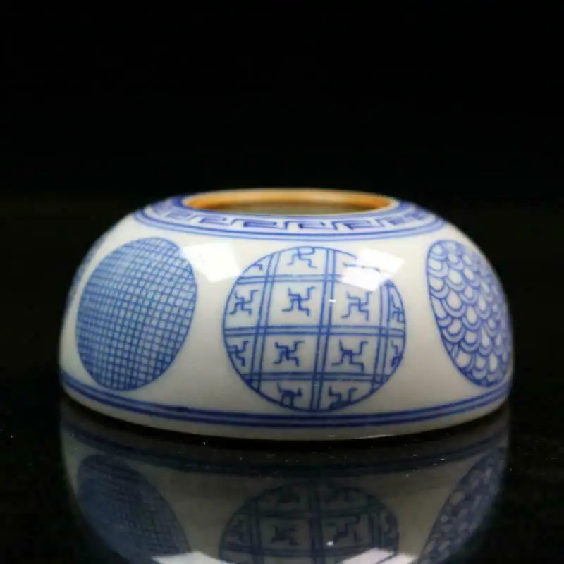

Old Chinese Blue and White Porcelain Hand Painted Jar Pots Pen Wash