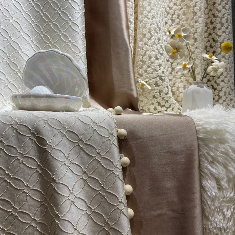 New Manufacturers Light Luxury Cream Embossed High-precision Four-leaf Flower Leaning Bag Clothing Fabric Lace Princess Yarn