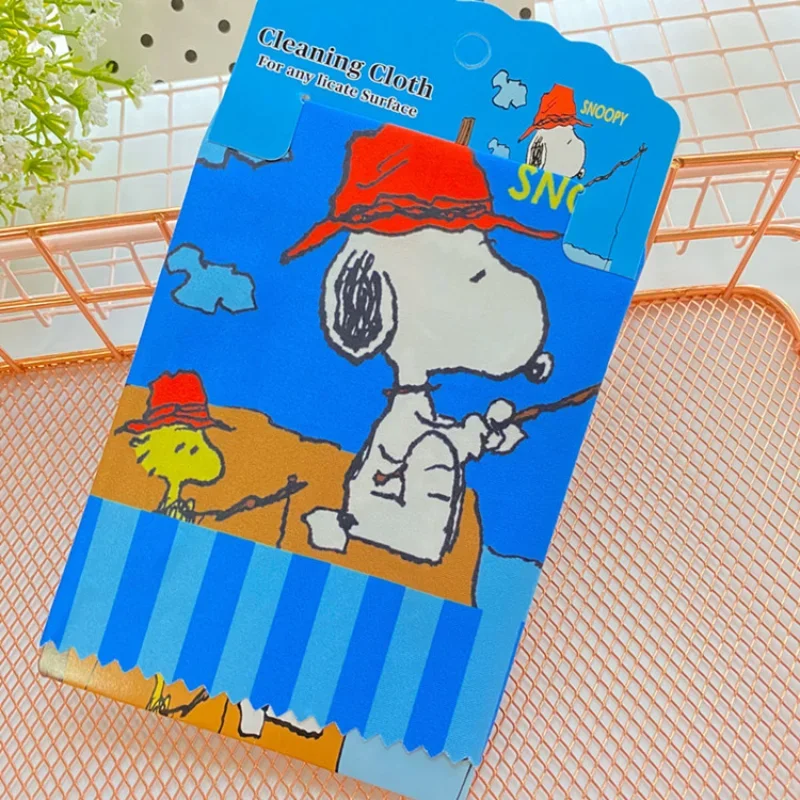 15x15cm Kawaii Snoopy Cleaning Glasses Eyeglasses Microfiber Clean Cloth for Lens Phone Screen Cleaning Wipes Tools Accessories