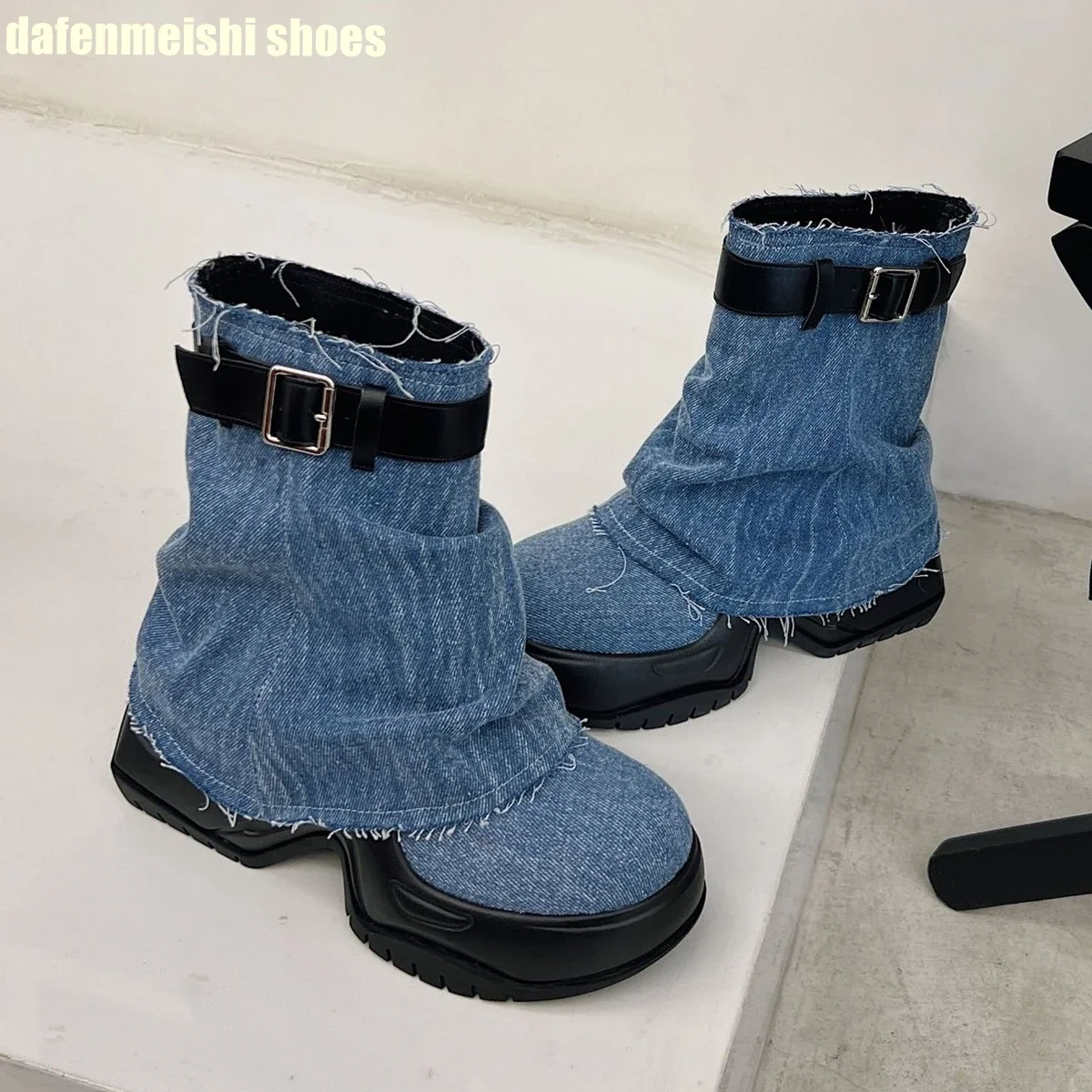 

2025 New Women Shark Boots Platform Round Toe Arched Thick Sole Denim/leather Fashion Mid Calf Boots Winter Wedges Novel Shoes