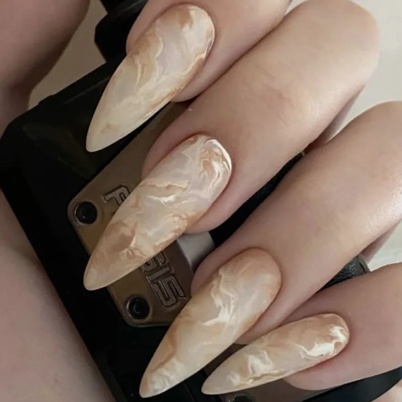 Faux ongles stiletto réutilisables à presser avec de la poudre scintillante, design marbré rose, embouts d'amande, N64.Art, N64.Long, 24 pièces