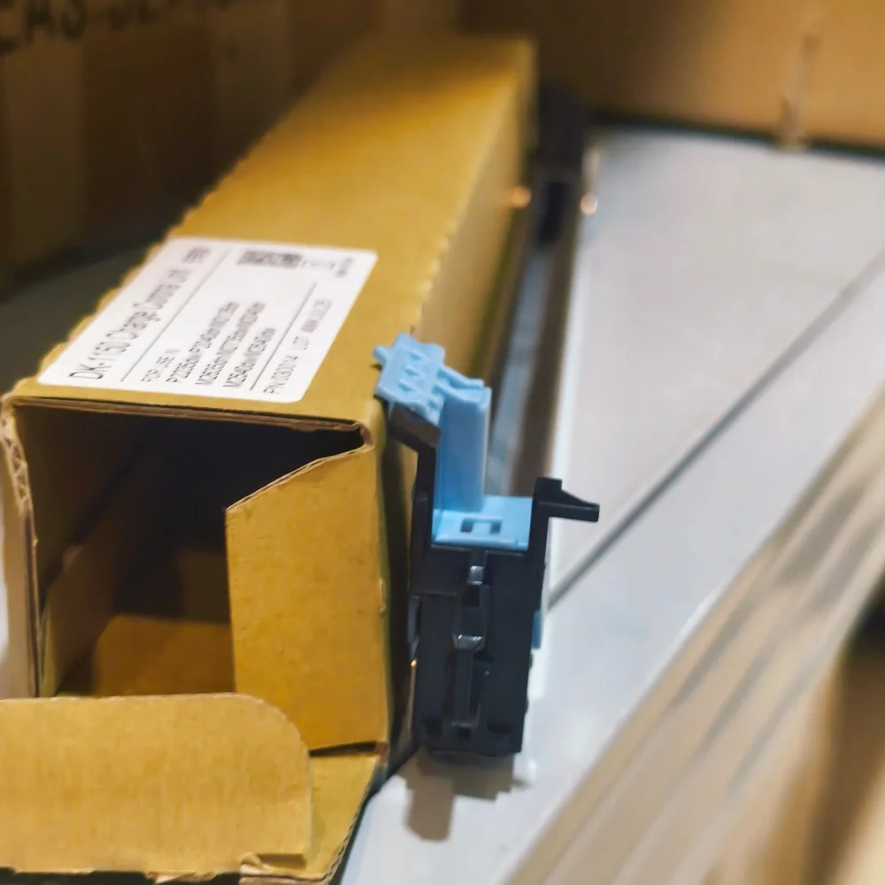 

1PCS DK1150 DK1153 Charge Unit for Kyocera DK 1150 1160 1170 1180 1153 116 High Quality Charge Corona Unit Copier Spare Parts