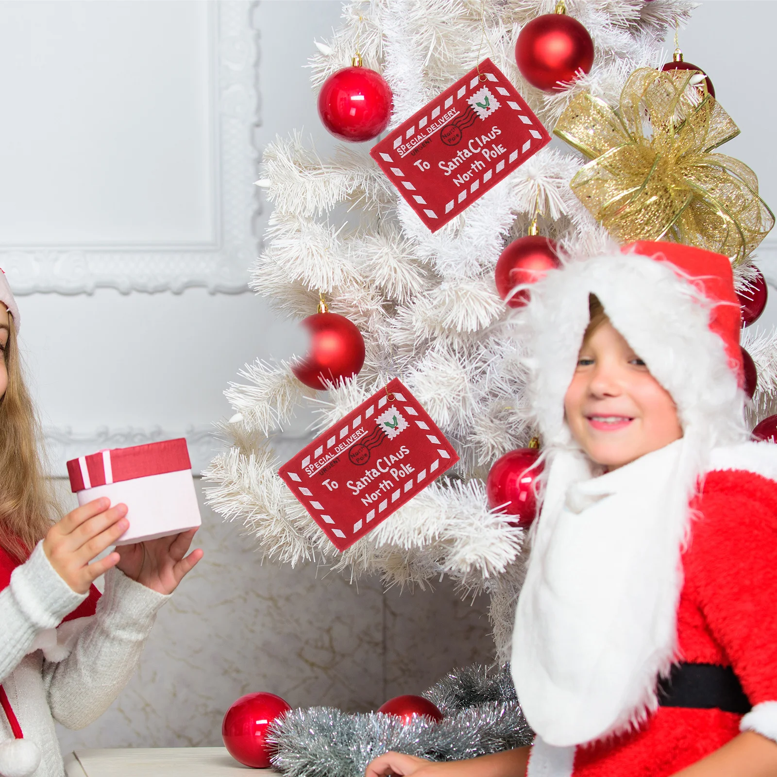 

10Pcs Christmas Gift Bag Felt Santa Envelope for Candy and Card Storage Embroidered Holiday Tree Ornament Red Candy Storage Bag