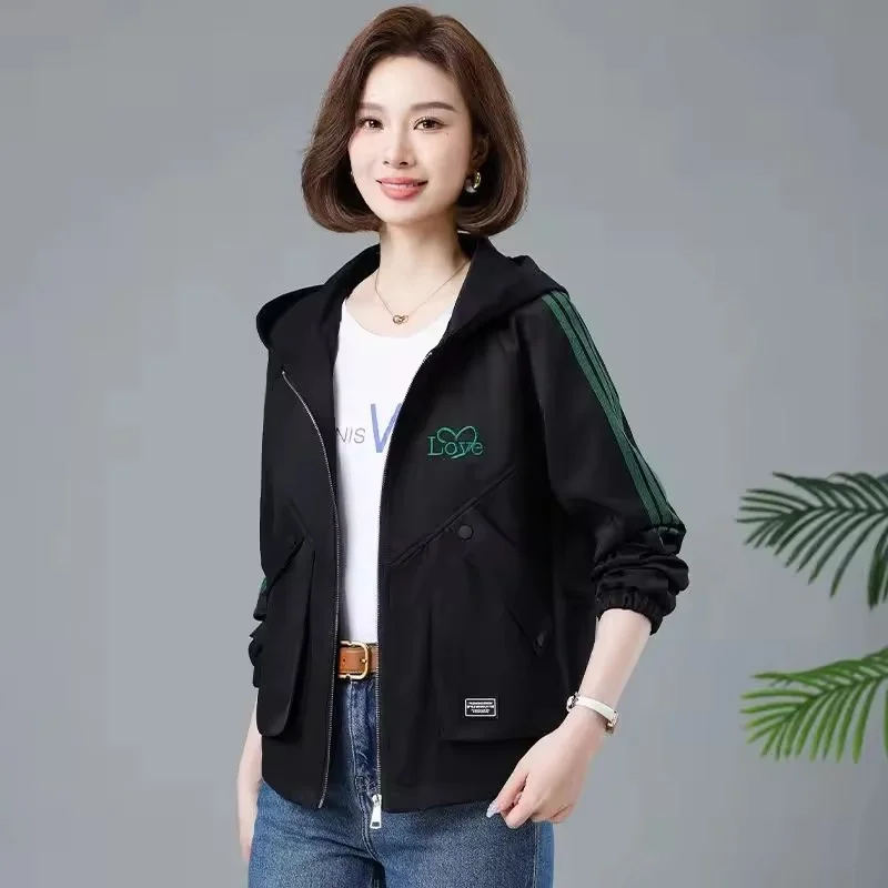2026 Spring Autumn Korean Casual Coat Women's Windbreaker New Fashion Jacket Mother Hooded Outwear Short Overcoat Ladies