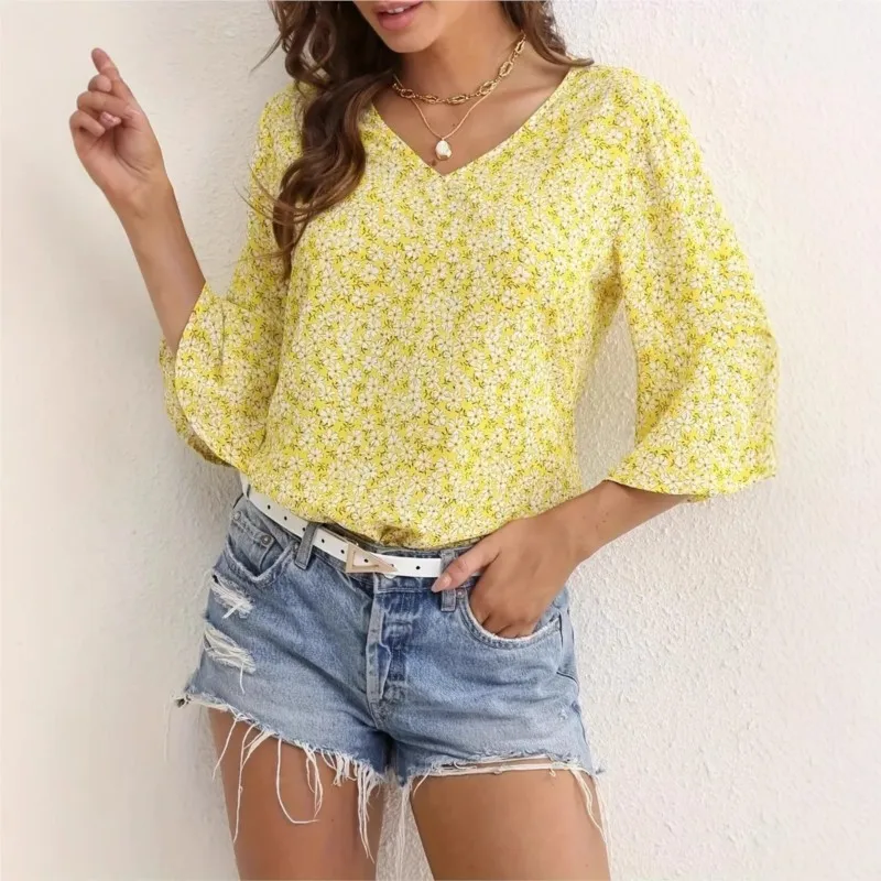 

2025 Women's new shirt with flared sleeves, new printed V-neck sexy pullover, casual loose commuting fashion shirt street wear