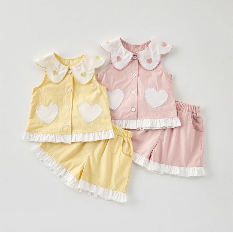 Комплект летней одежды для маленьких