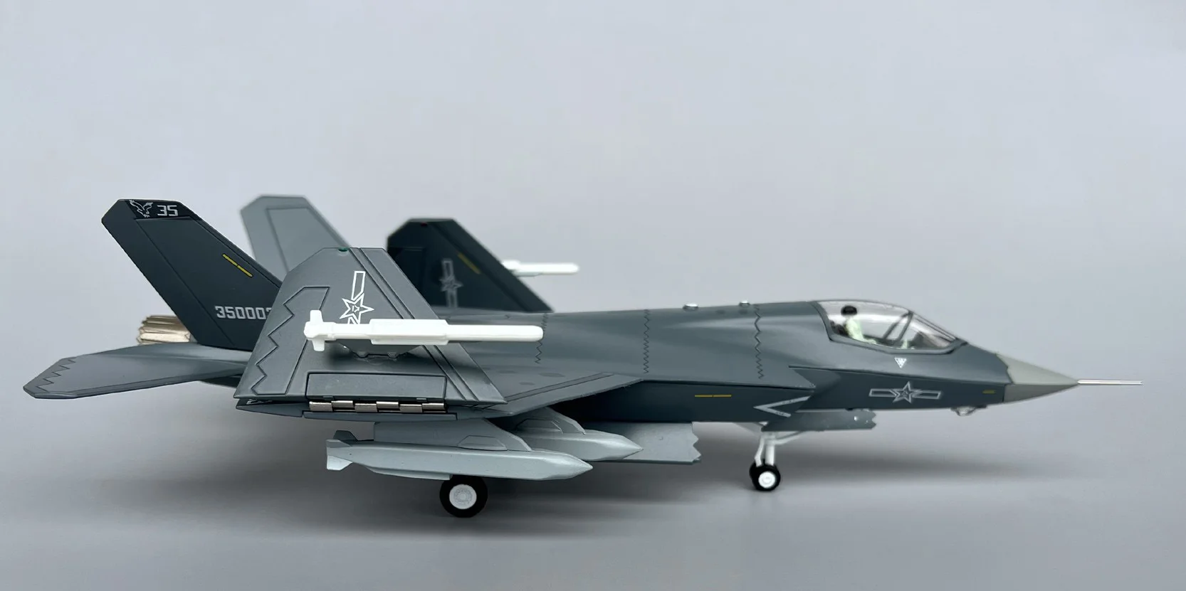 1/72 AF China J-35 J35 stealth fighter model  Alloy finished product collection model