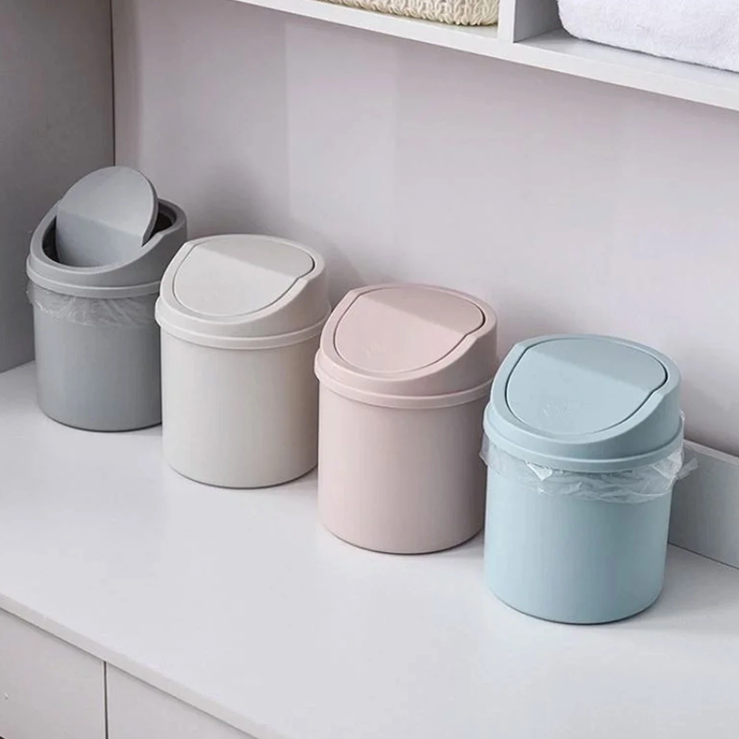 1Pc INS style desktop small trash can bedroom new home cute mini storage box, plastic trash can with lid, desktop wastebasket