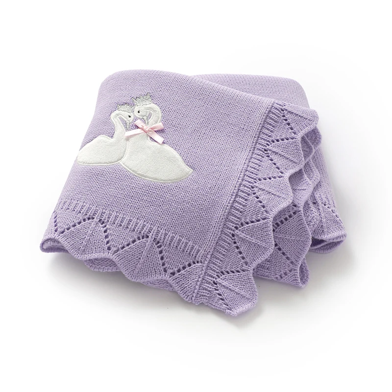 幼児ベビーブランケットニット新生児ベベベッドベビーベッドキルト-90-70-センチメートルベビーカーおくるみかわいい漫画刺繍白鳥チェック柄ラップソフト