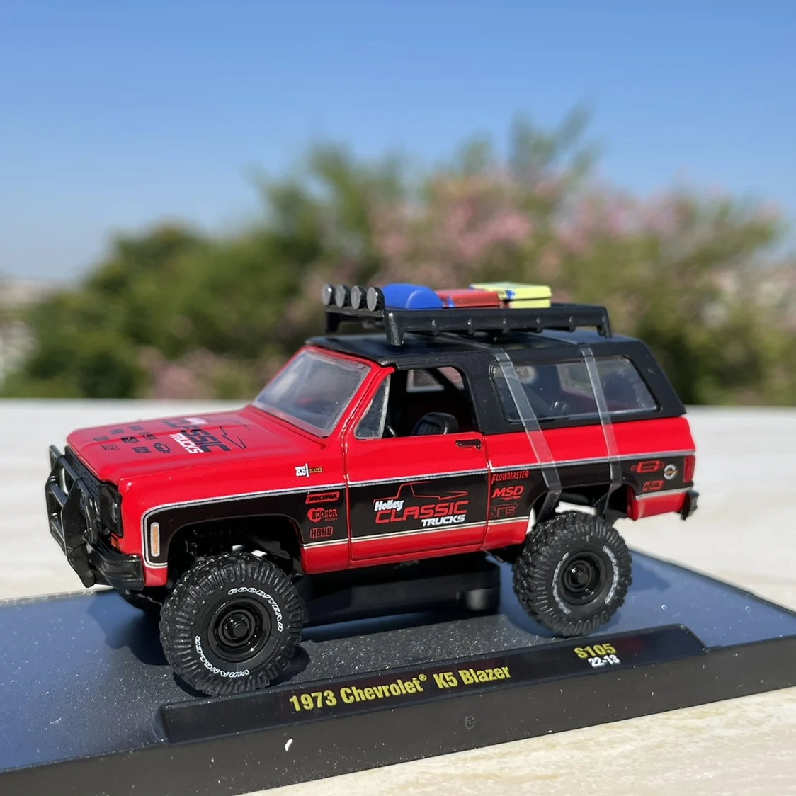

Литой под давлением масштаб 1:64 Chevrolet K5, внедорожная модель автомобиля из сплава, Коллекционная игрушка, подарок, сувенир, дисплей, орнамент