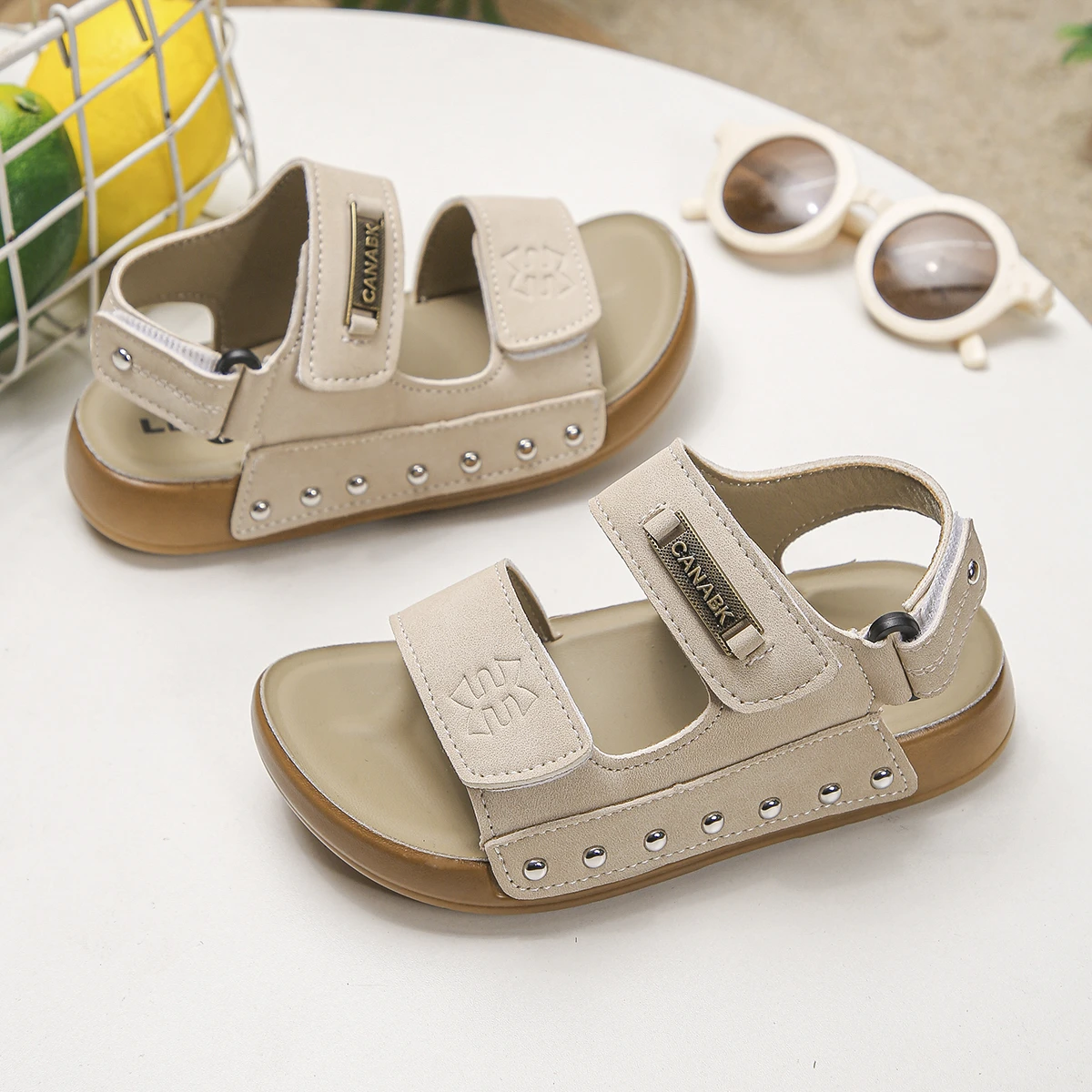 Girls' Fashion Rivet Decorative Platform Open-toed Sandals 2026 Summer New Hook and Loop Design Solid Color Beach Sandals