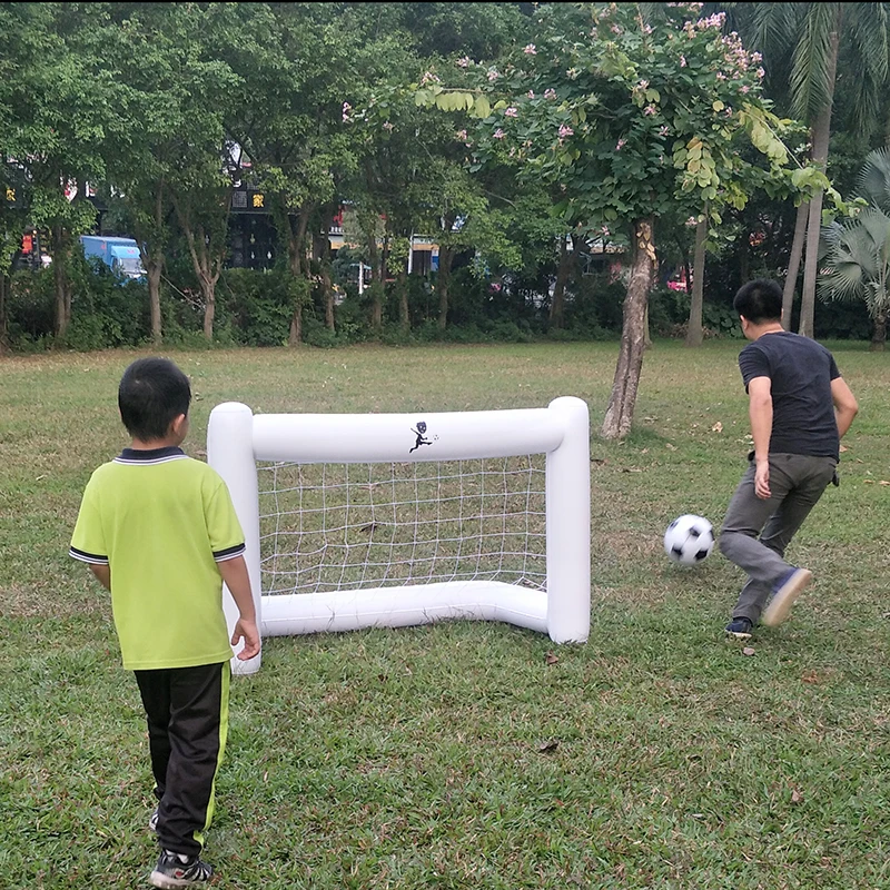 Palo de portería de fútbol inflable, mini portería inflable portátil para exteriores de PVC, juego de pelota de fútbol para niños