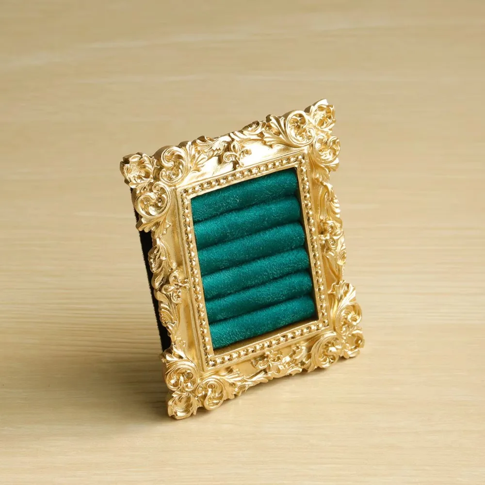 

Vintage Gold Ring Display Stand Baroque Design Velvet Organizer Suede Earring Tray Ring Holder Exquisite Jewelry Display Rack