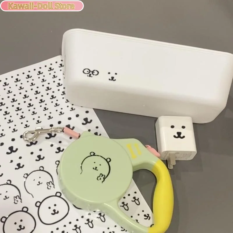 Autocollant plat ours de dessin animé mignon, autocollant de tasse d'eau, décoration d'ordinateur pouvant être utilisé pour coller la boîte de rangement de meubles