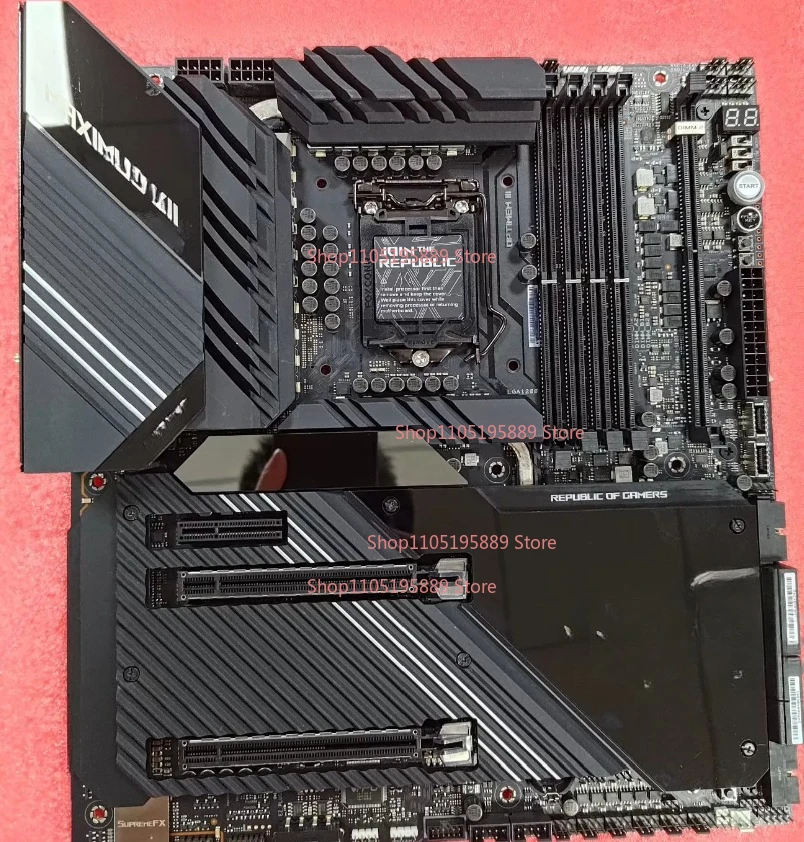 

Материнская плата ASUS ROG MAXIMI XII EXTREME с поддержкой процессоров Intel 10/11 поколений, памяти DDR4, двумя слотами M.2, PCI-E 4.0