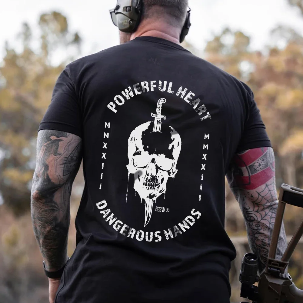 Military Style Short Sleeved T-shirt with Printed Swords and Human Skulls Men T-Shirts 100% Cotton Loose Tops Breathable Tee