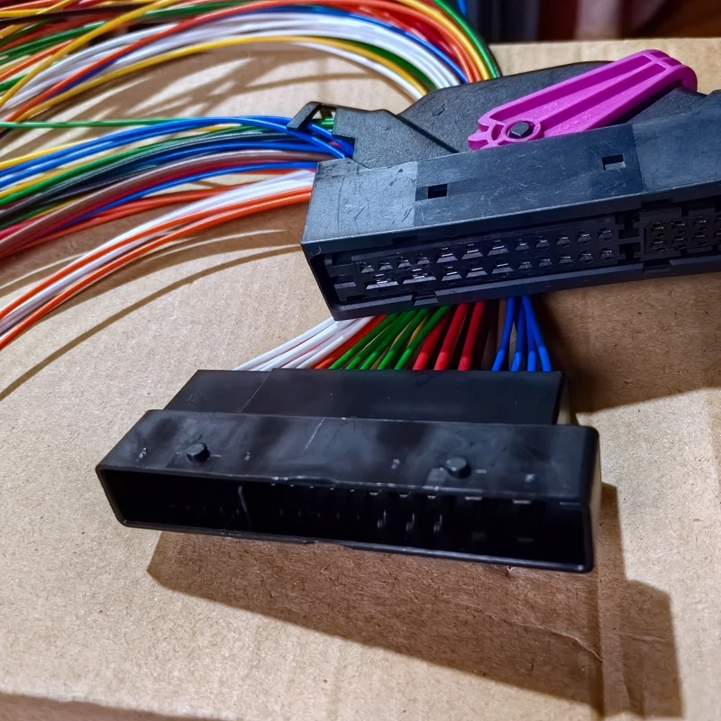 32 Pin/Way Male Or Female Sound System Amplifier Sound System Amplifier Plug Connector With 30cm Wire For VW Audi