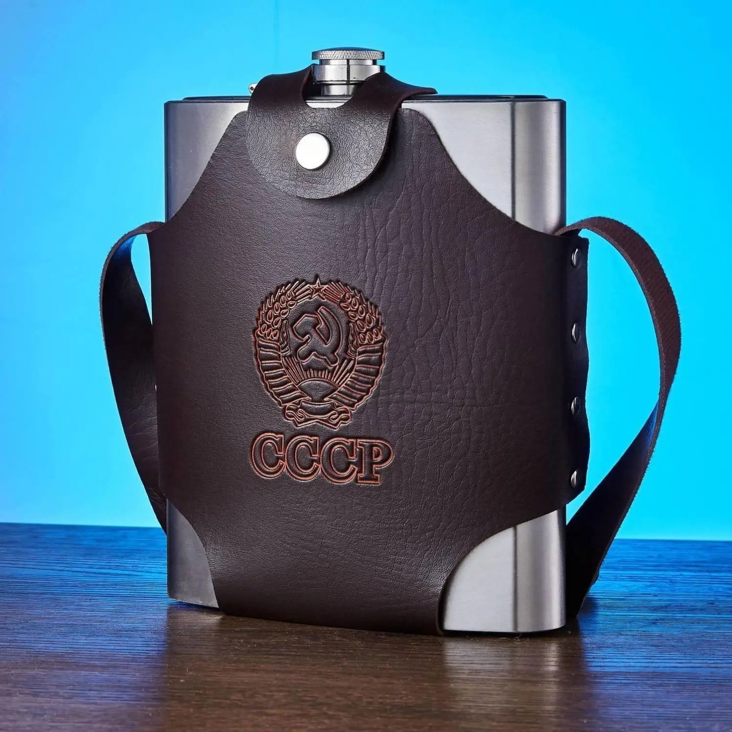 

Vintage 70s Style Stainless Steel Beer Pong Portable Backpack Wine Pot Rural Old Fashioned Design High Aesthetic Value