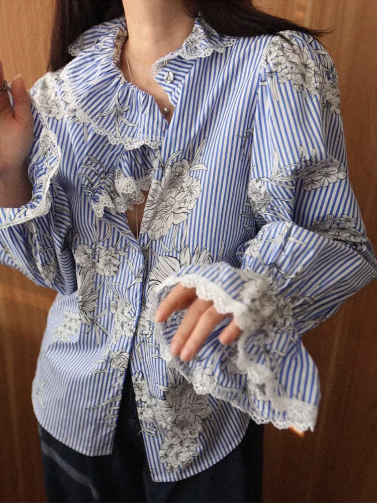 

Spring New Court Style Women Clothing Stripe Flower Print Patchwork Lace Shirts Temperament Commute Flare Sleeve Blouses