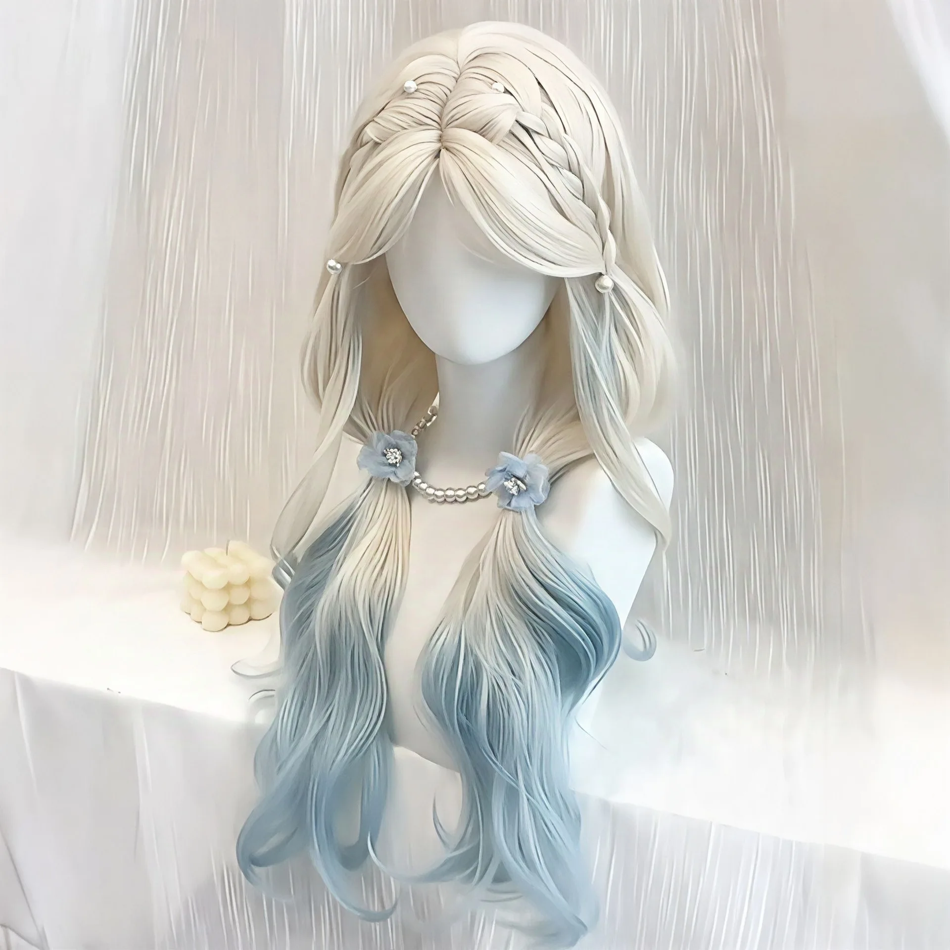 Synthetic Long Wavy Wig for Women Ice-Inspired Platinum To Blue Ombre Middle Part Airy Trendy Summer Cosplay Party Hair