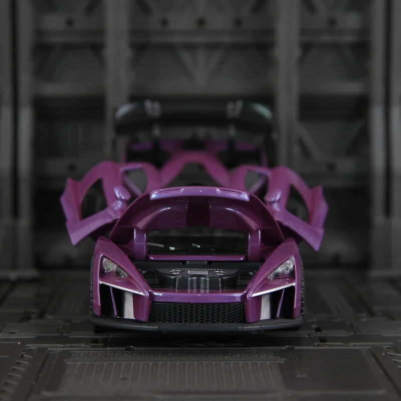1:32 マクラーレン SNNA 合金車モデル装飾コレクション、スーパーカー、子供用音と光のフィードバックおもちゃ、ドアを開けることができます