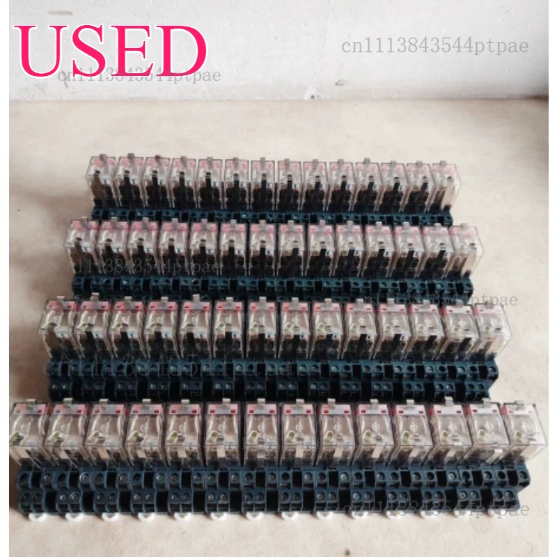 One relay: hf18f7, 24vdc, 8-pin, with bottom base (actual picture)