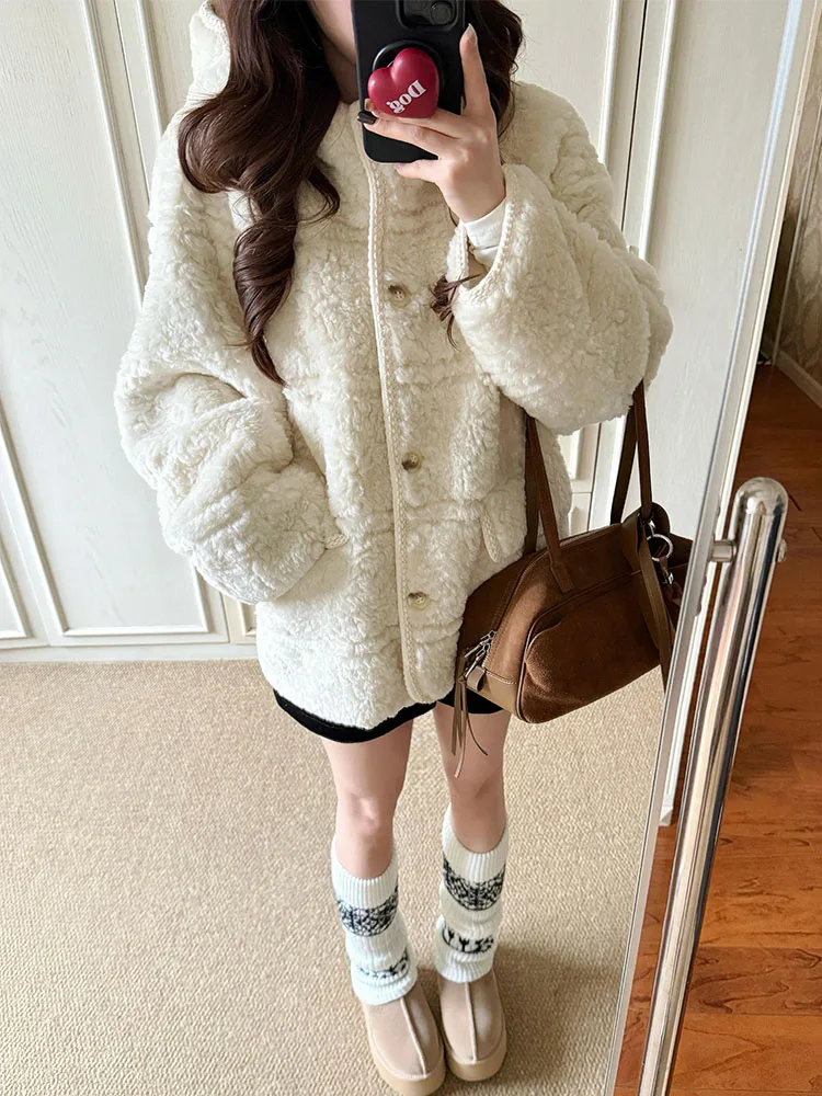 

New Women's Lamb Fur Jaet Winter Thiened Casual Faion Australian Wool Inteated Leather And Fur Thi Coat